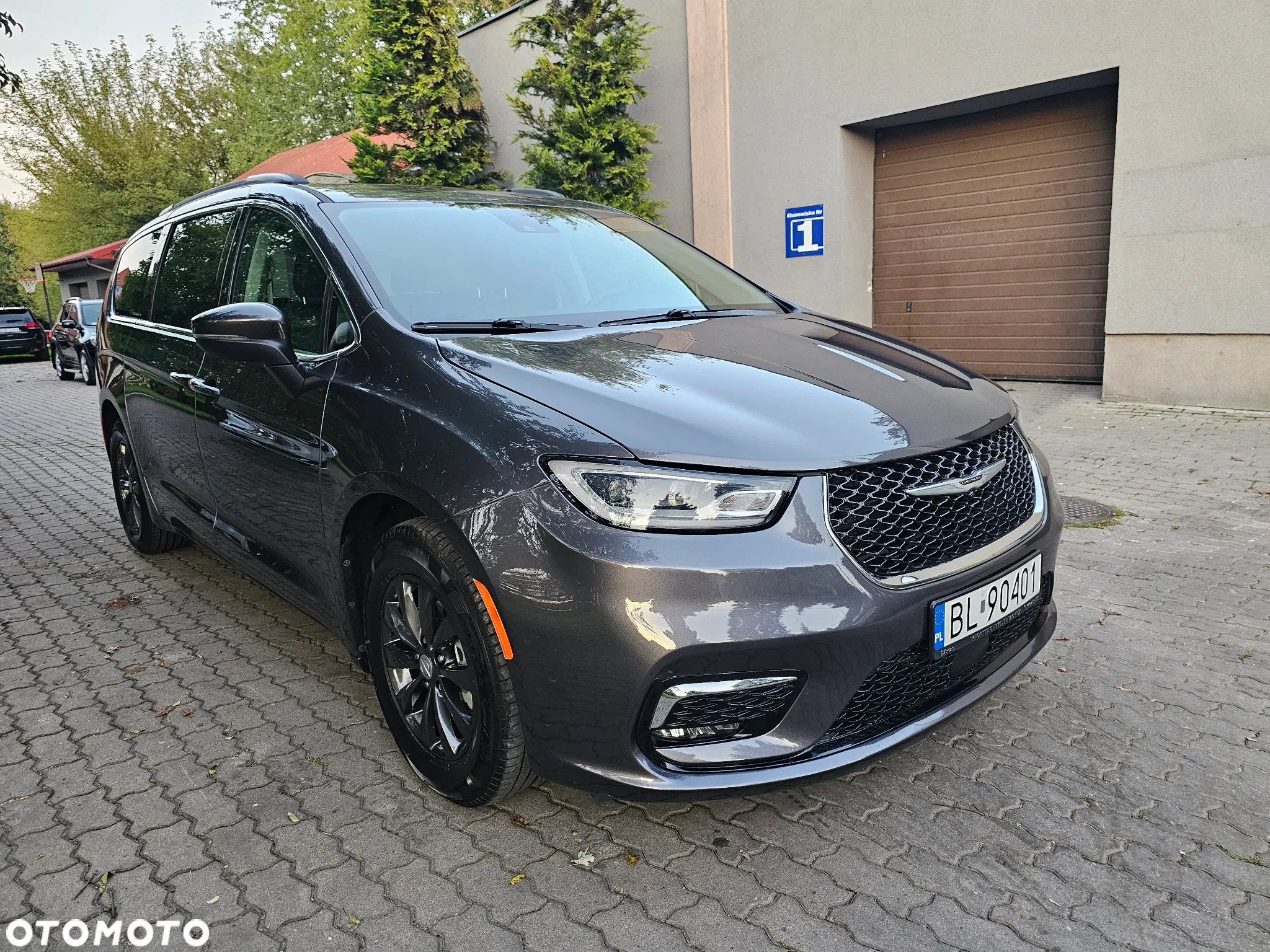 Chrysler Pacifica - 9