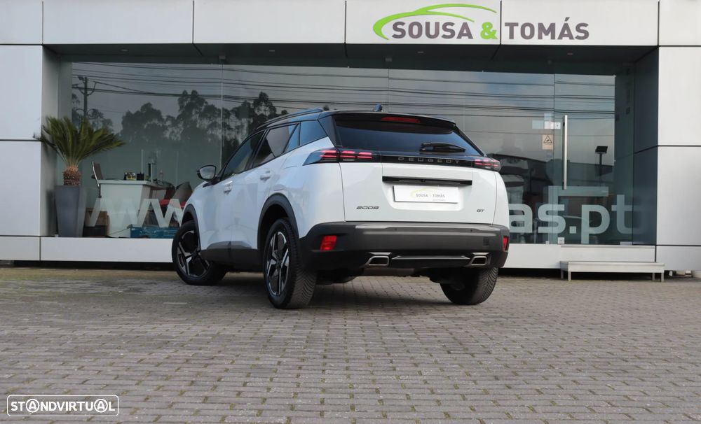 Peugeot 2008 PureTech 130 EAT8 GT - 3