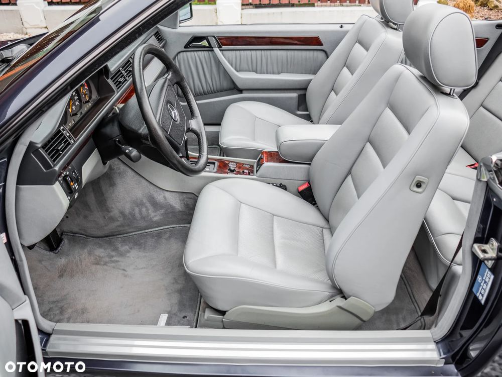 Mercedes-Benz Klasa E - 23