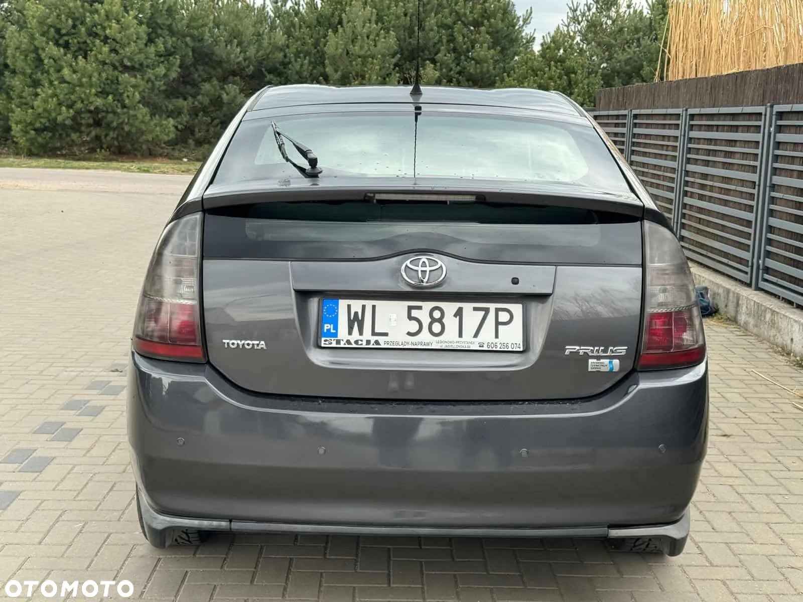 Toyota Prius - 13