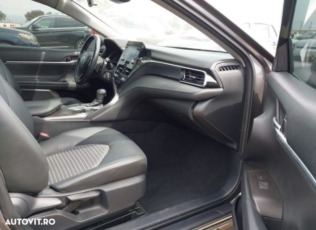 Toyota Camry 2.5 HEV Luxury - 5