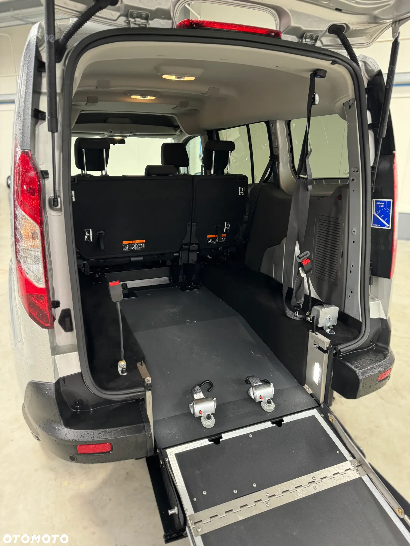 Ford Transit Connect - 4