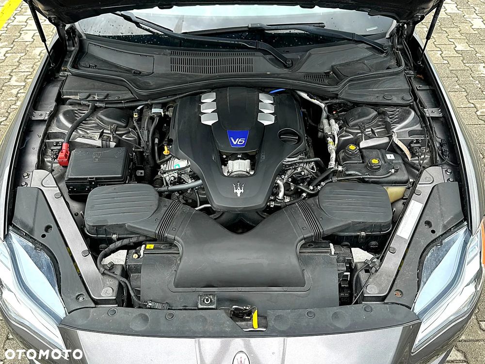Maserati Quattroporte S - 8