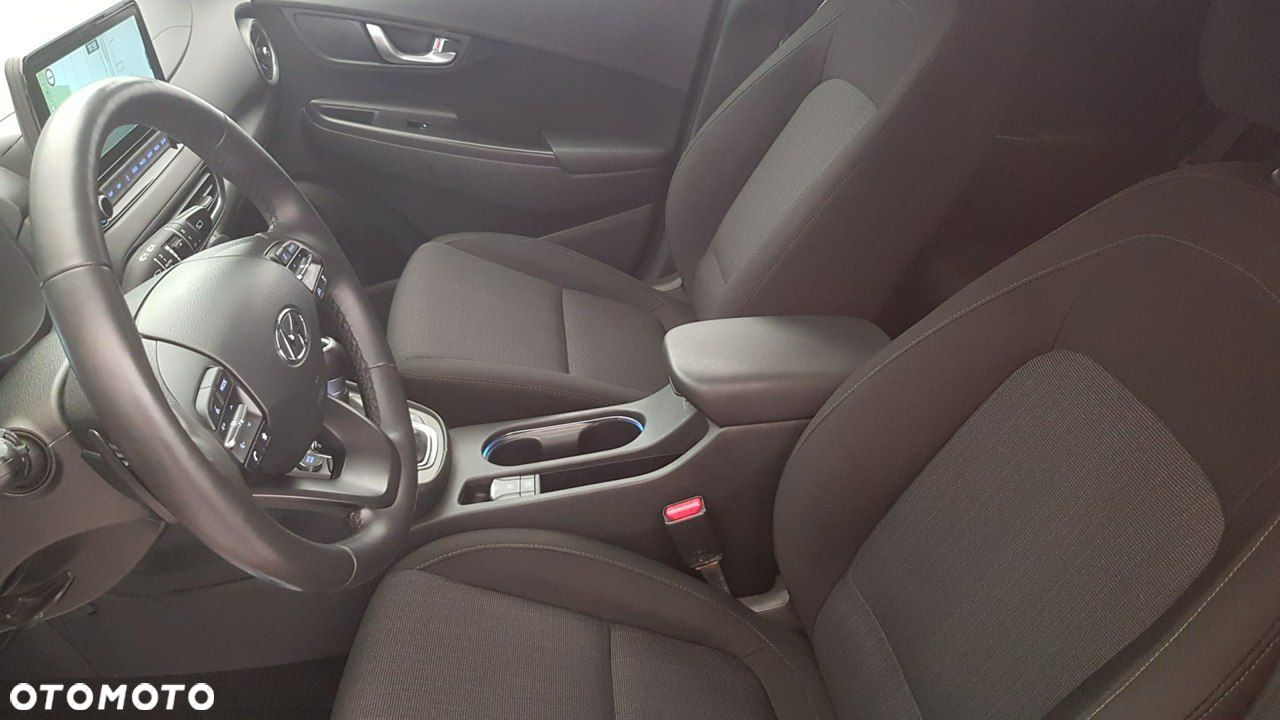 Hyundai Kona - 21