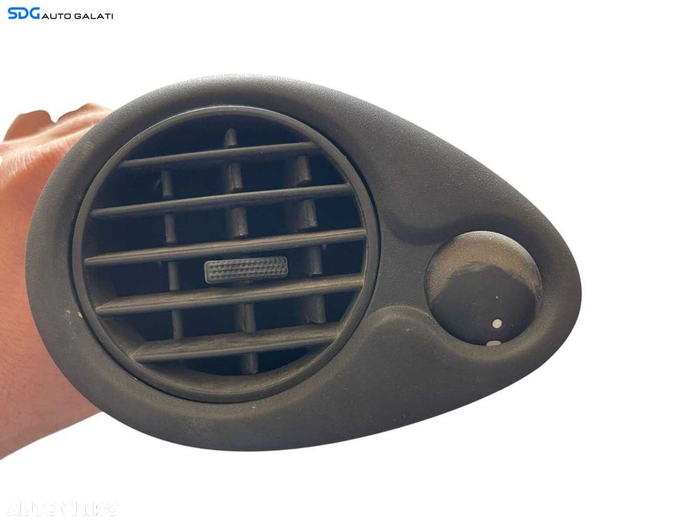 Gura Grila Aer Aerisire Ventilatie Bord Stanga Renault Clio 3 2005 - 2014 Cod 220407AN [B4480] - 4