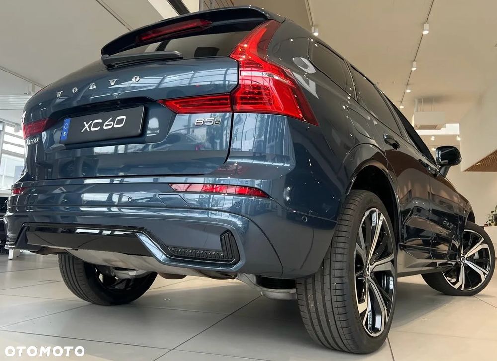 Volvo XC 60 B5 B AWD Ultimate Dark - 6