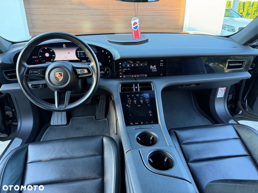 Porsche Taycan 4S Performance Plus - 12