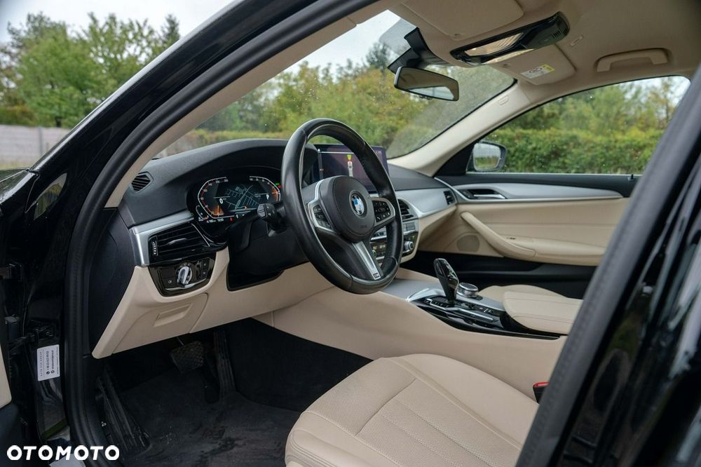 BMW Seria 5 518d Business Edition - 17