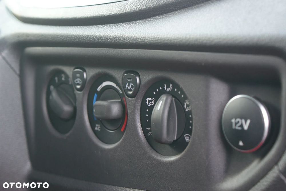 Ford Transit - 13