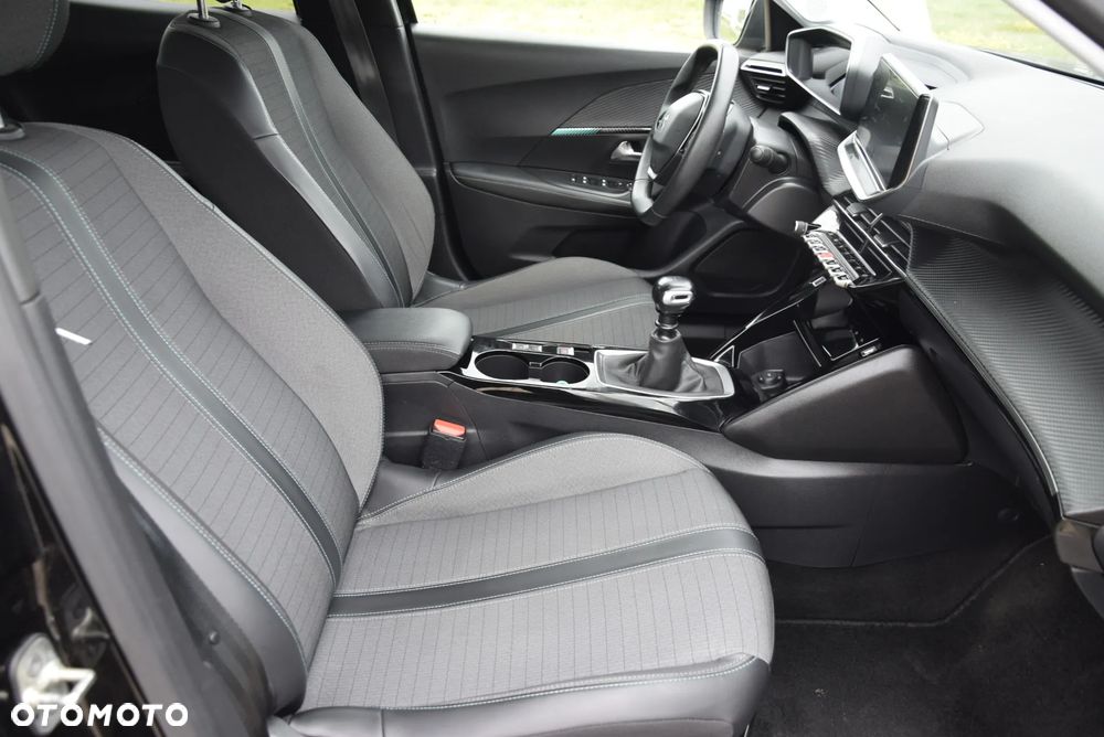 Peugeot 2008 - 18