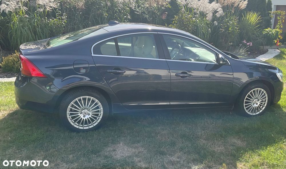 Volvo S60 T5 Drive-E Dynamic Edition (Momentum) - 5