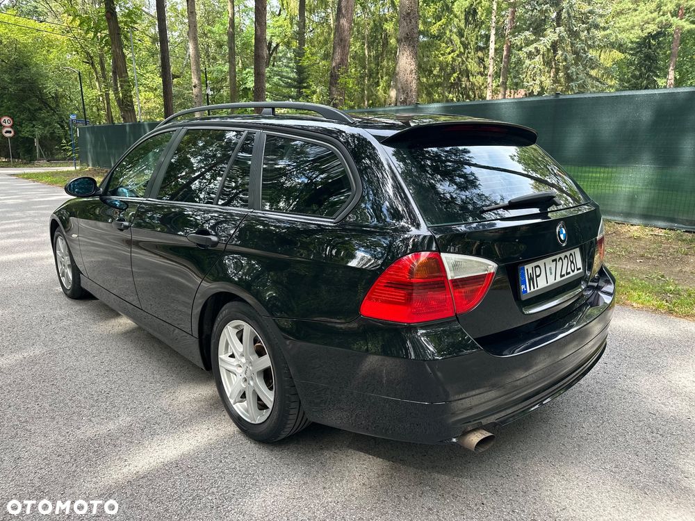 BMW Seria 3 318i - 18