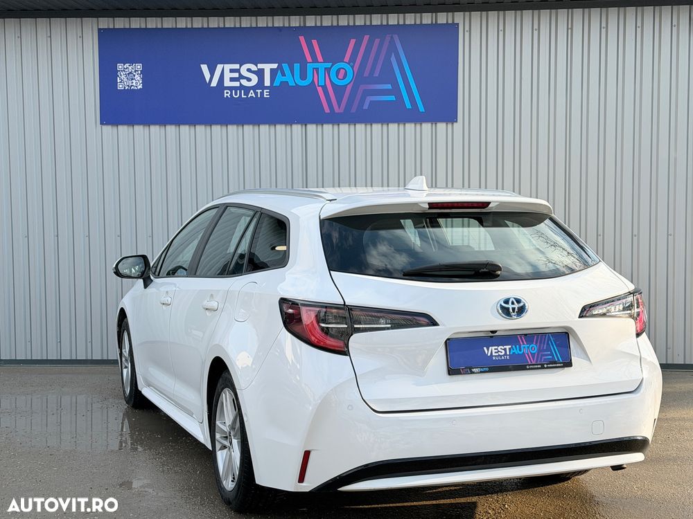 Toyota Corolla 1.8 HSD Dynamic - 3