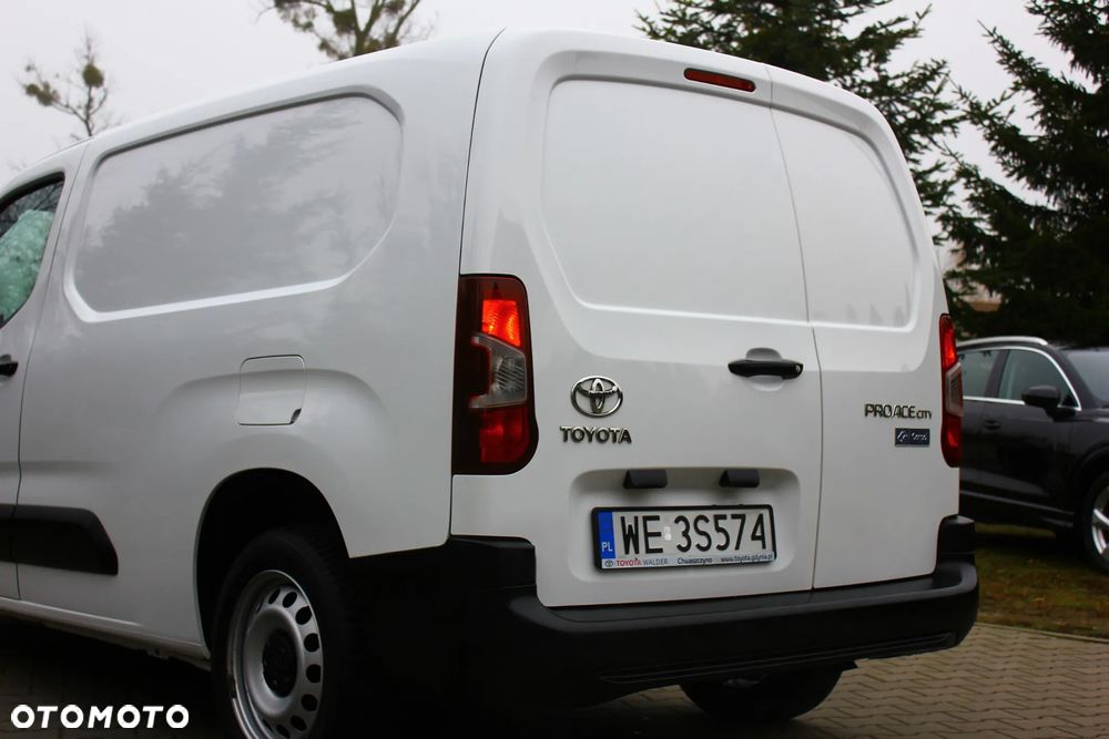 Toyota Proace City CHŁODNIA 1.5D-4D 102KM LONG L2 3 Osobowy - 8