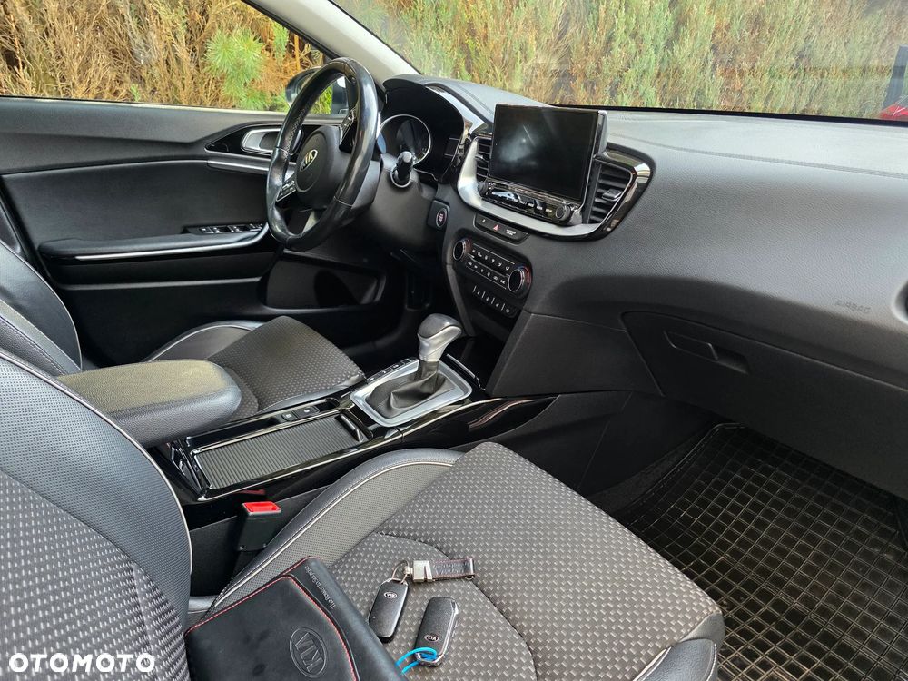 Kia XCeed 1.4 T-GDI L Business Line DCT - 33