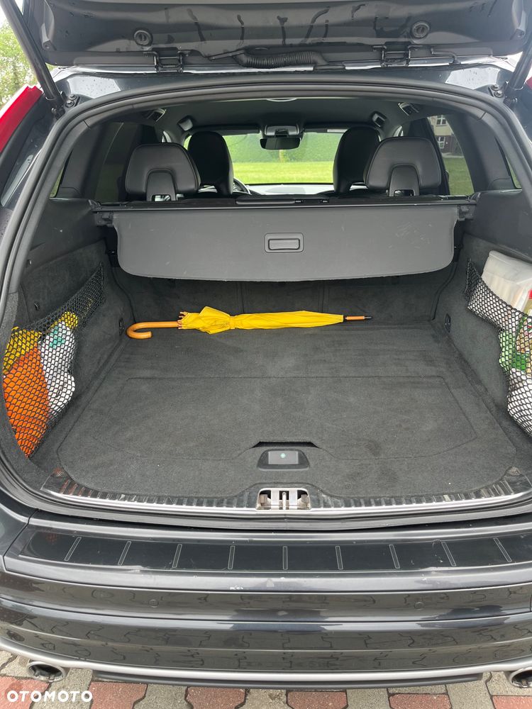 Volvo XC 60 D5 AWD R-Design Momentum - 18
