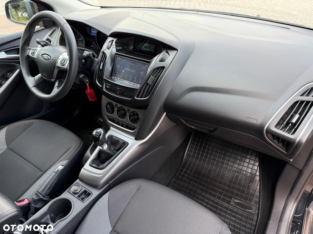Ford Focus 1.0 EcoBoost Trend - 19