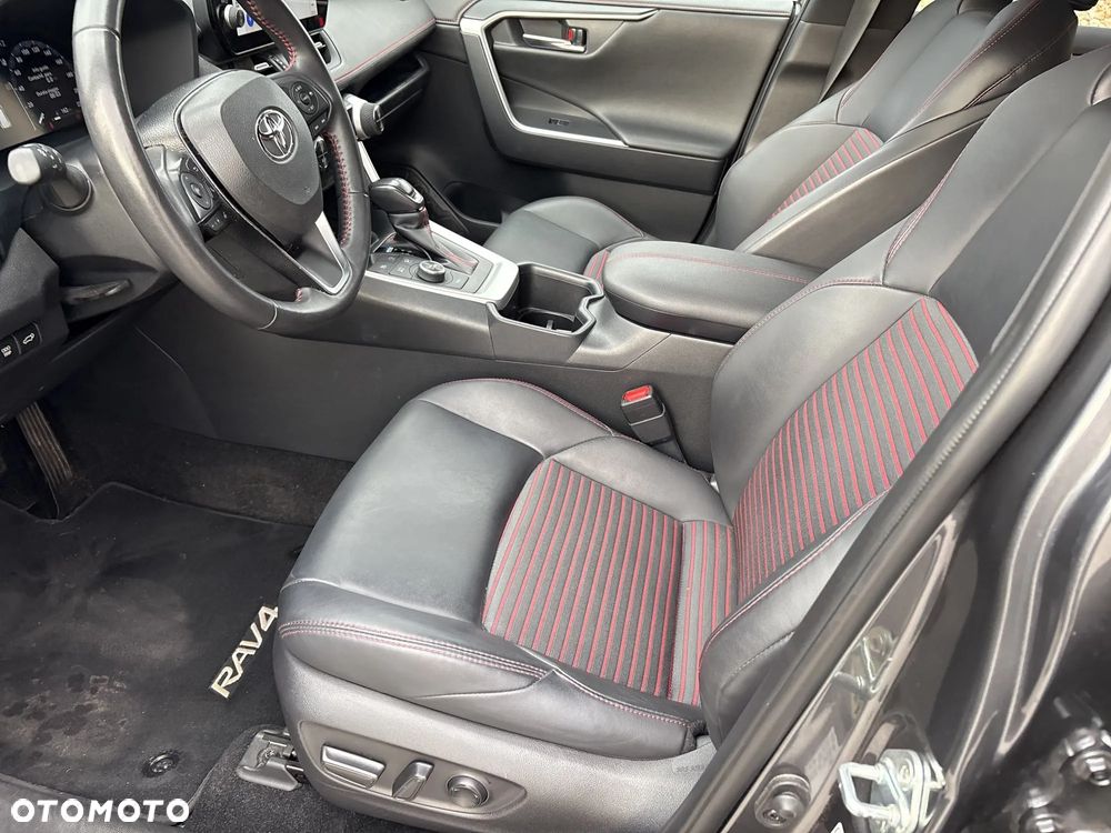Toyota RAV4 - 5