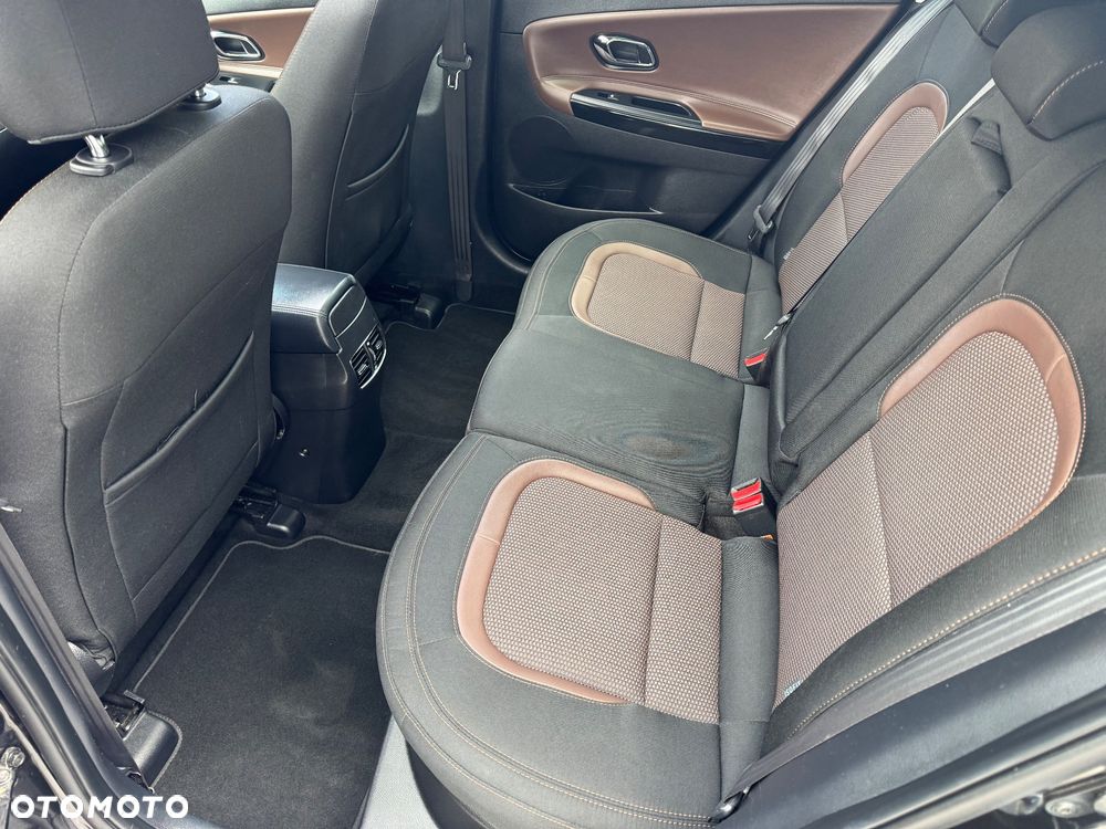 Kia Ceed 1.6 GDI Platinum Edition - 24