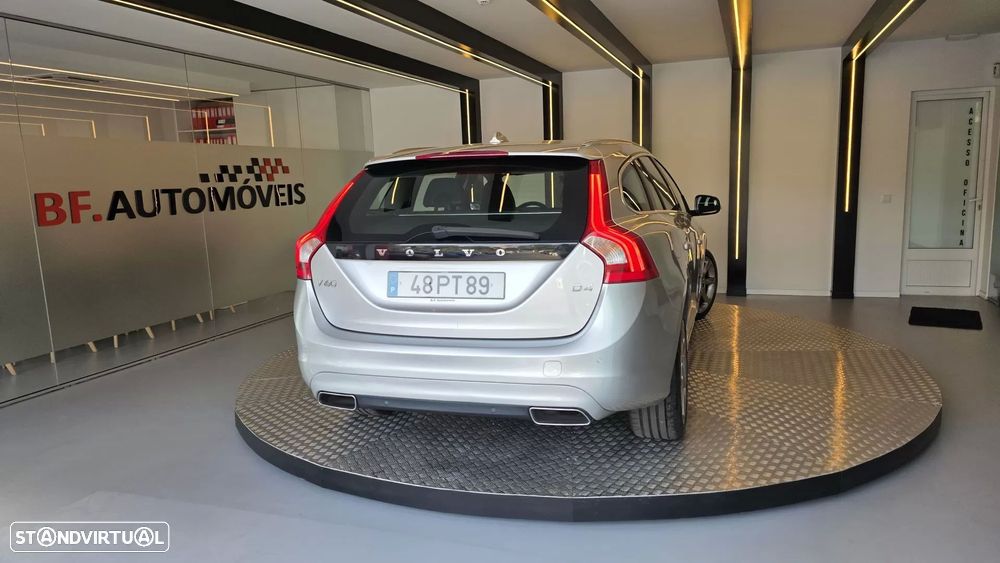 Volvo V60 2.0 D4 VOR - 18
