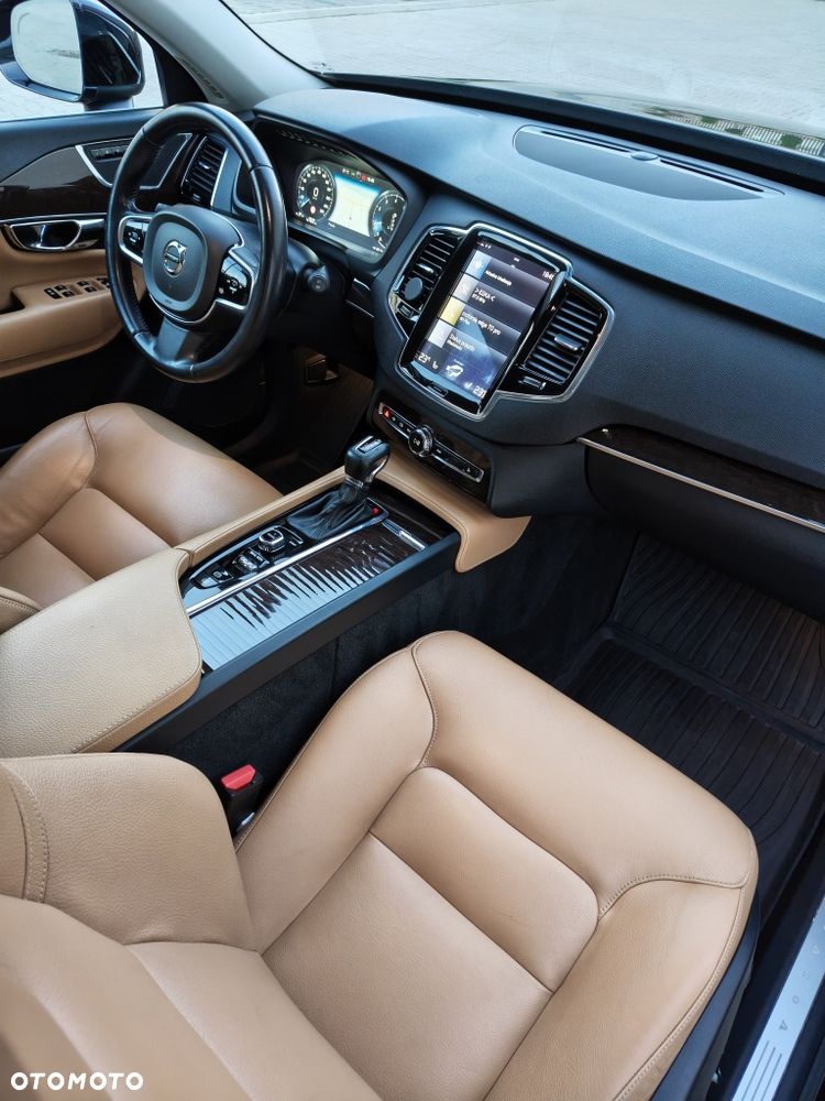Volvo XC 90 - 6