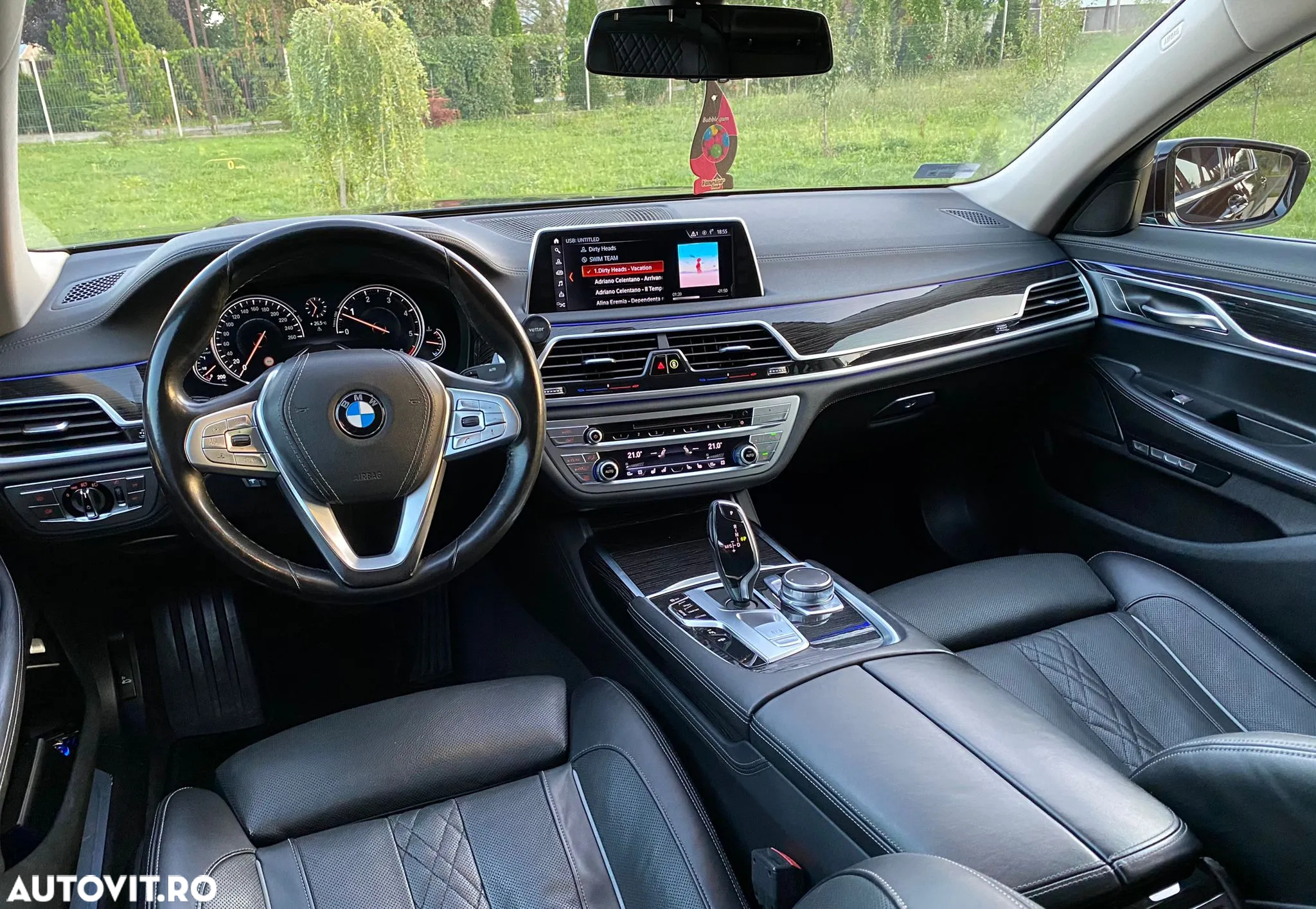 BMW Seria 7 730Ld xDrive - 24