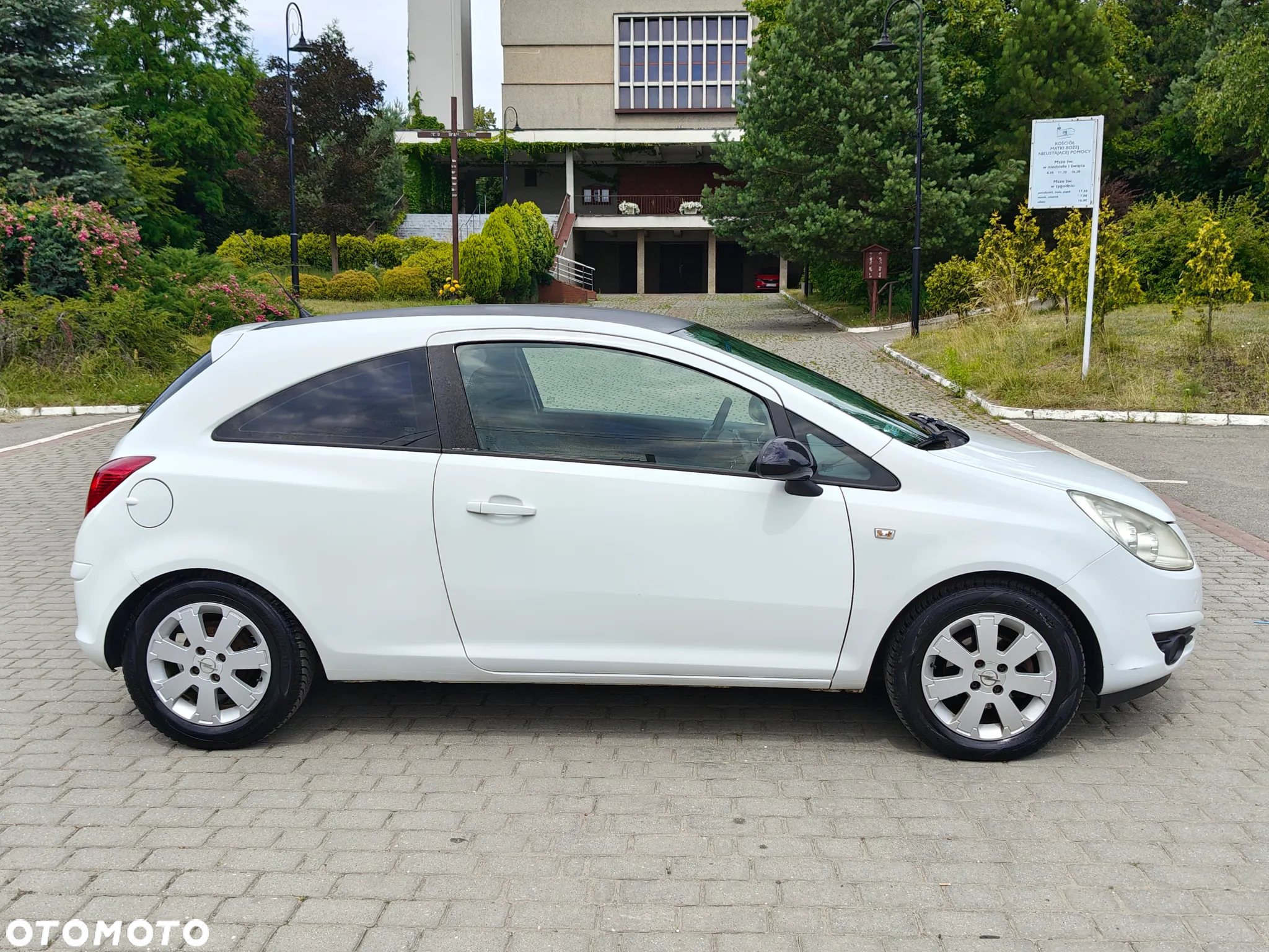 Opel Corsa 1.2 16V Cosmo - 2