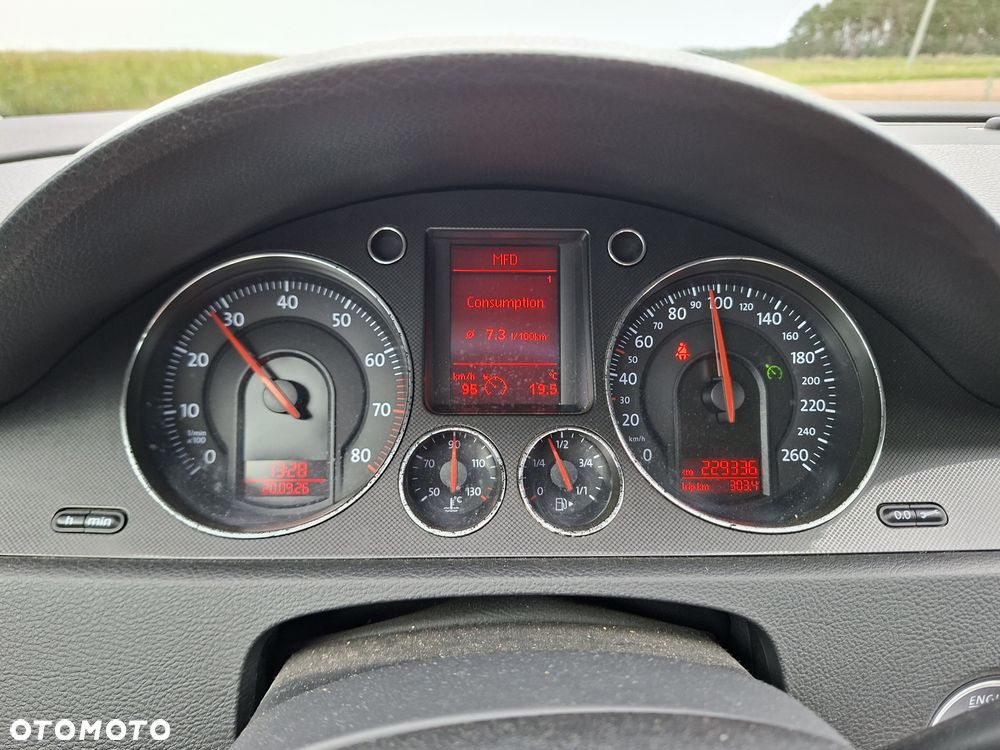 Volkswagen Passat Variant - 2