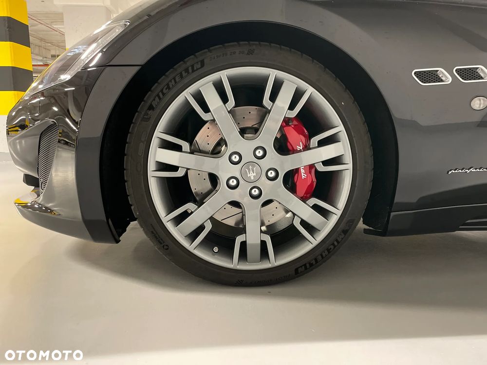 Maserati GranTurismo S Automat - 9
