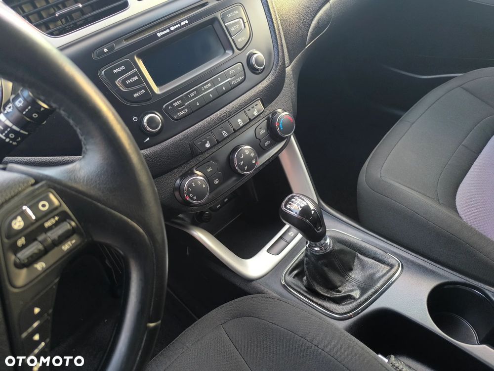 Kia Ceed 1.6 CRDi 128 Dream Team Edition - 10