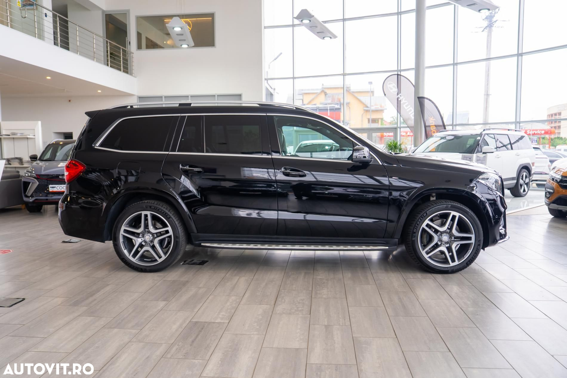 Mercedes-Benz GLS 400 4Matic 9G-TRONIC AMG Line - 12