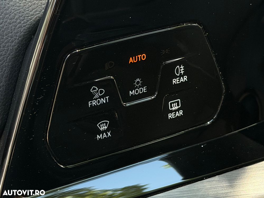 Volkswagen Golf 1.4 eHybrid OPF DSG Style - 23