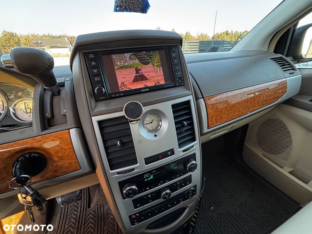 Chrysler Town & Country 4.0 Limited - 13