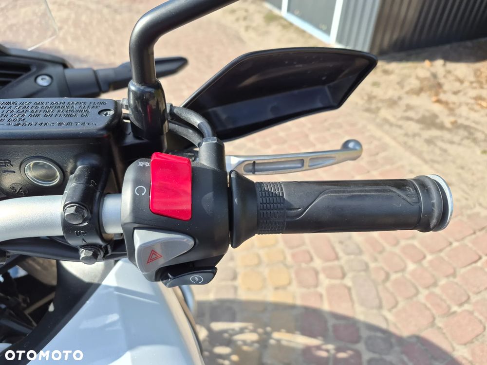 Honda VFR - 9