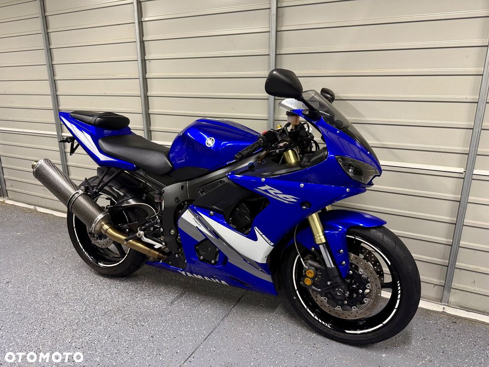 Yamaha R6 - 1