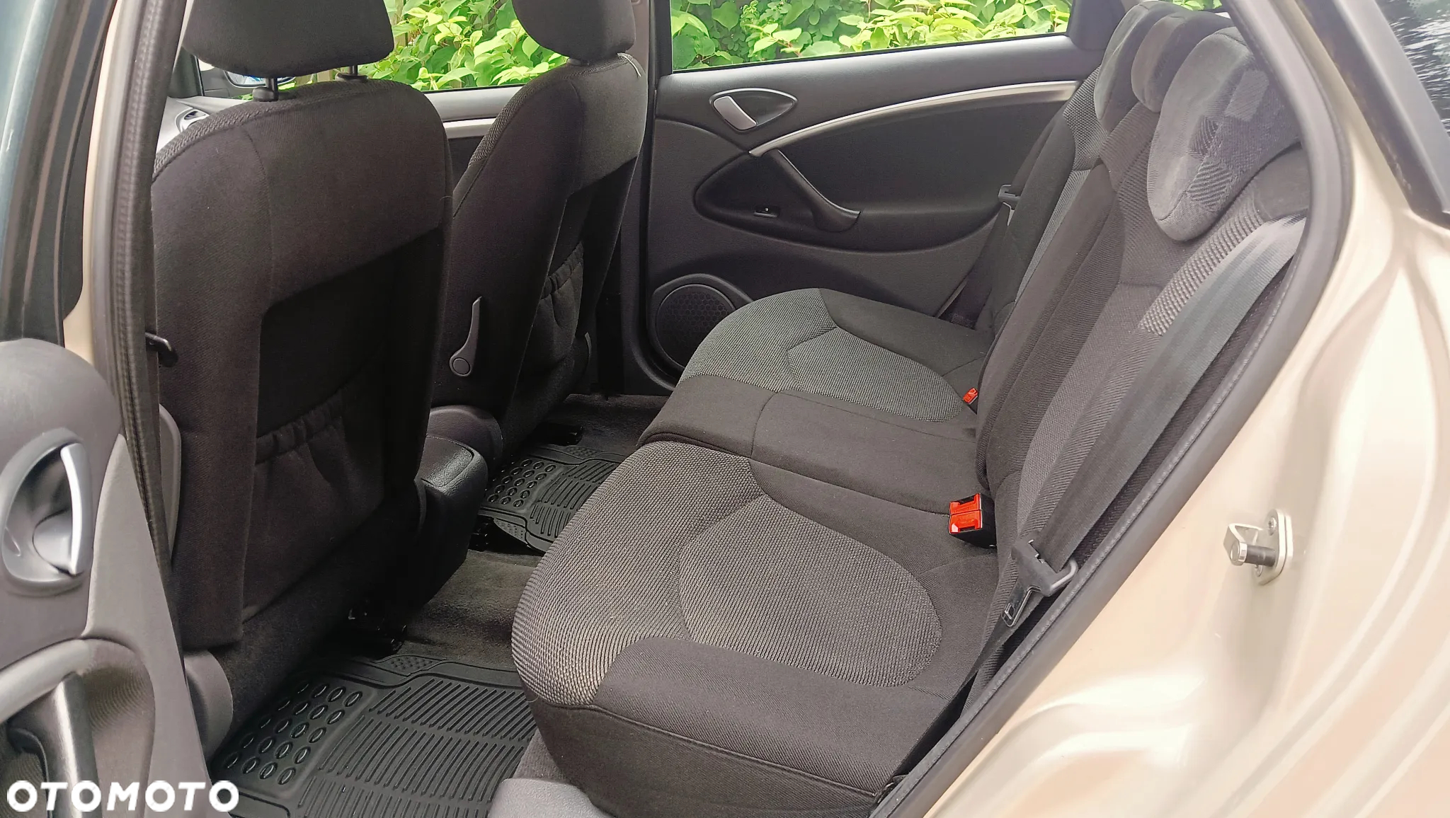 Citroën C5 2.0 HDi Exclusive - 19