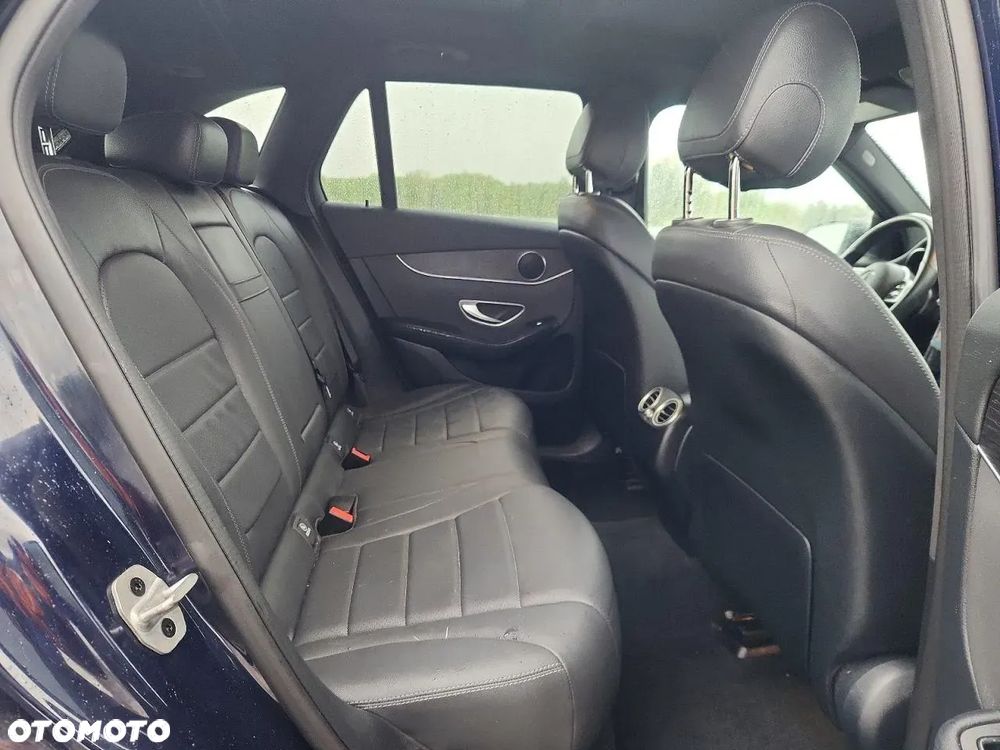 Mercedes-Benz GLC 300 4Matic 9G-TRONIC Exclusive - 9