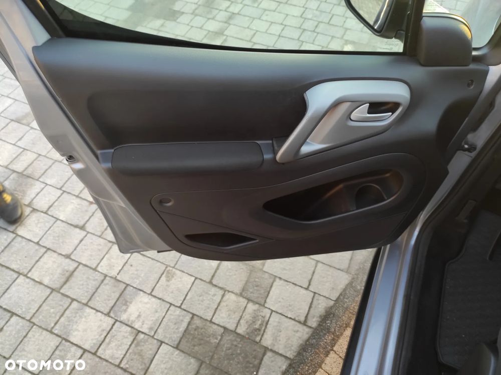 Peugeot Partner - 25