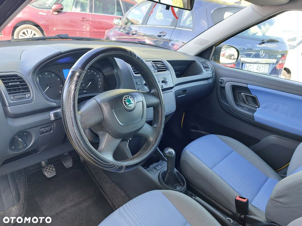 Skoda Fabia 1.2 HTP Cool Colour Edition - 13