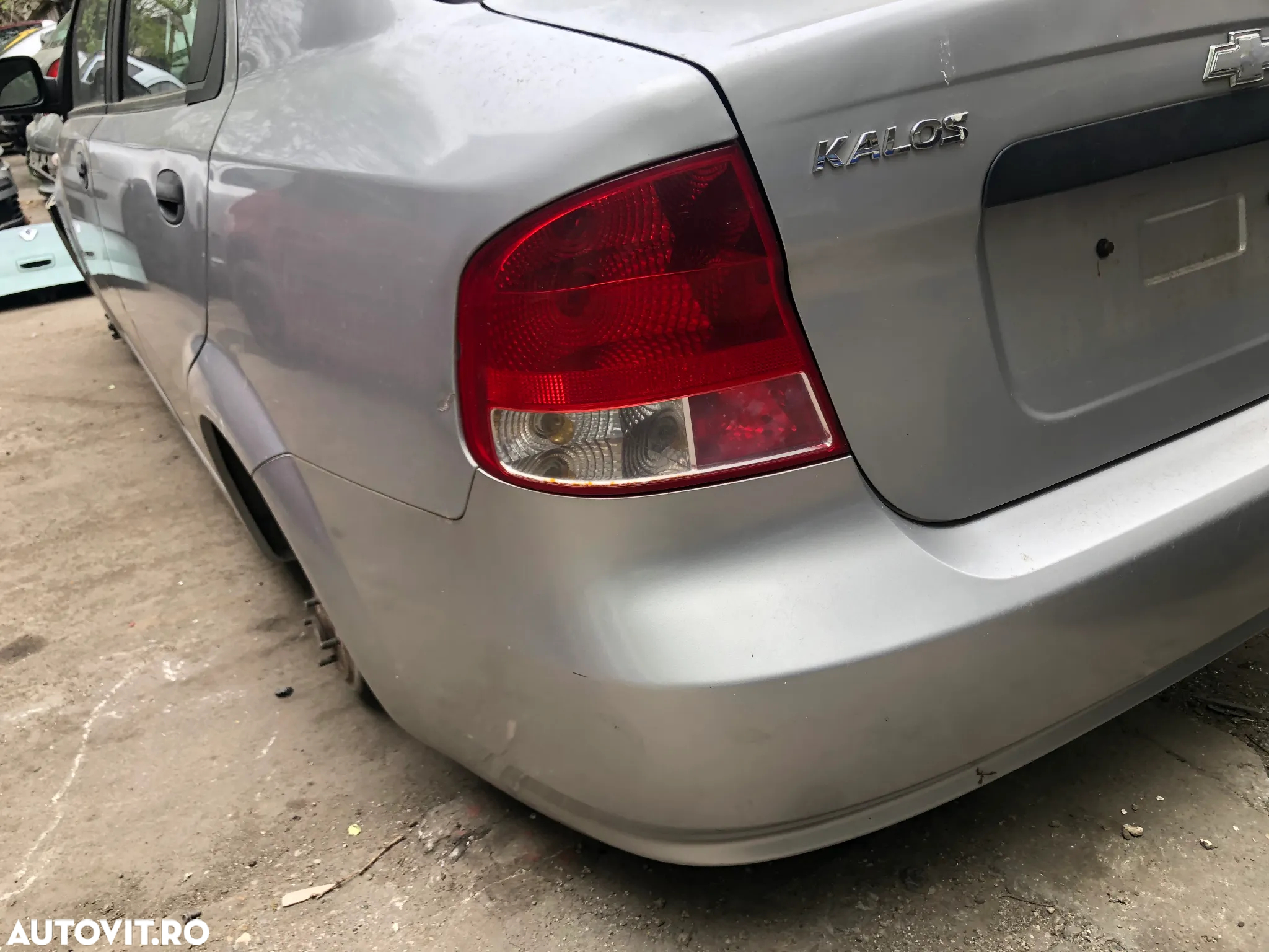 Bara spate Chevrolet Kalos gri argintiu 2005 - 2