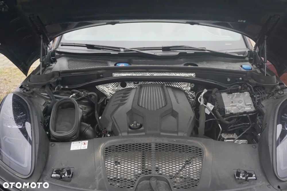 Porsche Macan T - 14