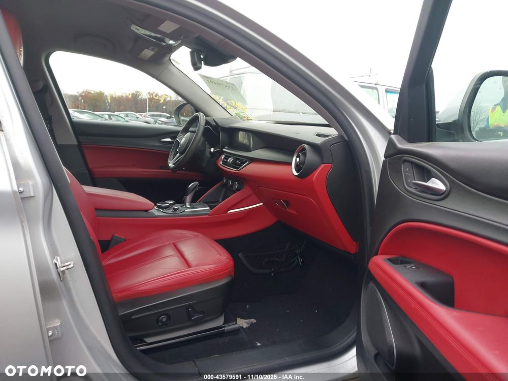 Alfa Romeo Stelvio - 31