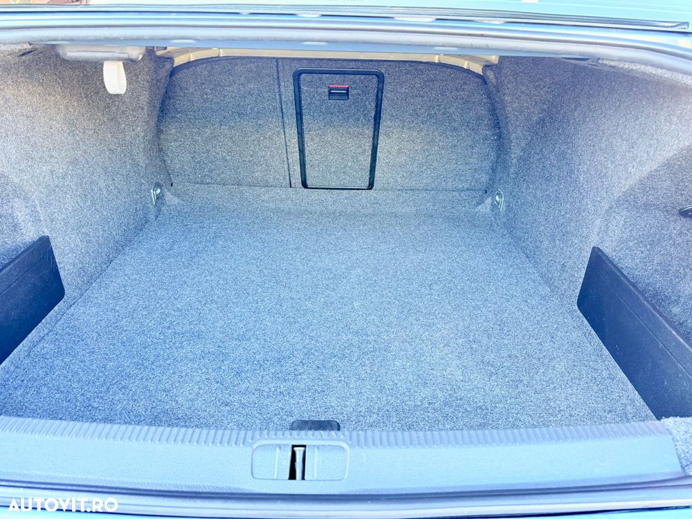 Volkswagen Passat 2.0TDI Comfortline DPF - 4