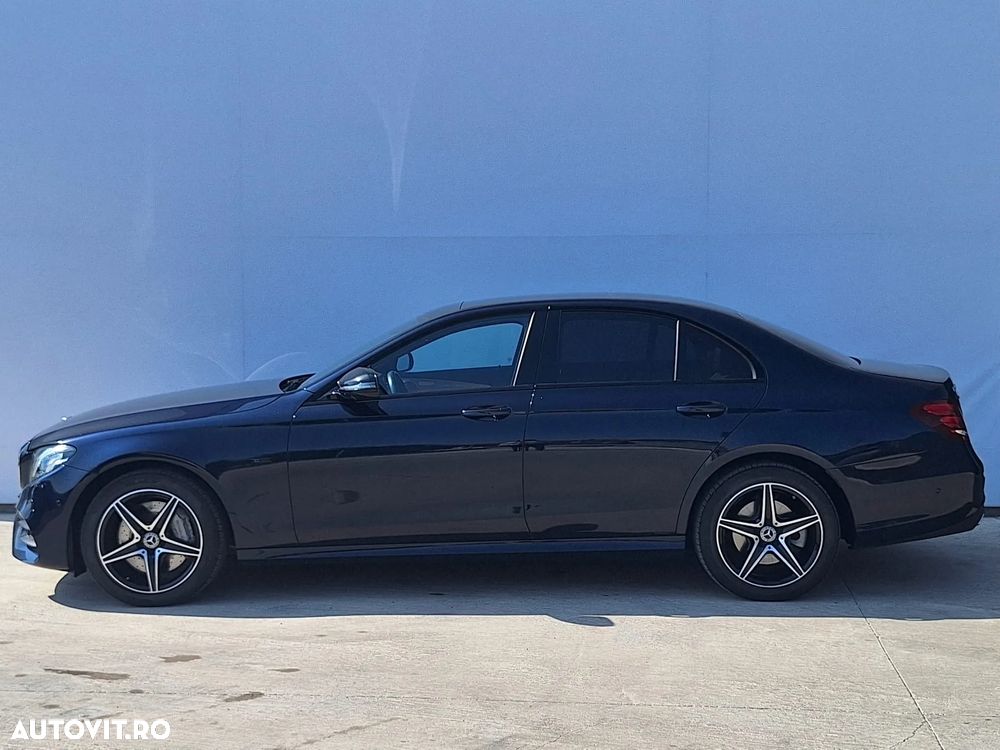 Mercedes-Benz E 300 de Aut. - 2