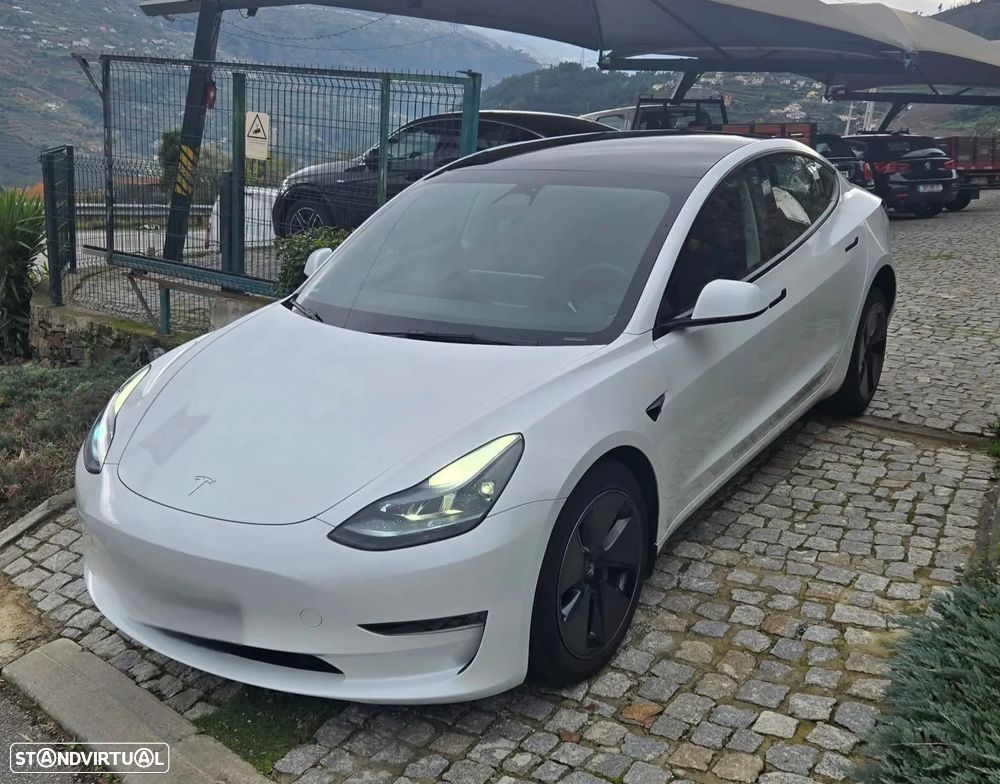 Tesla Model 3 Long-Range RWD - 3