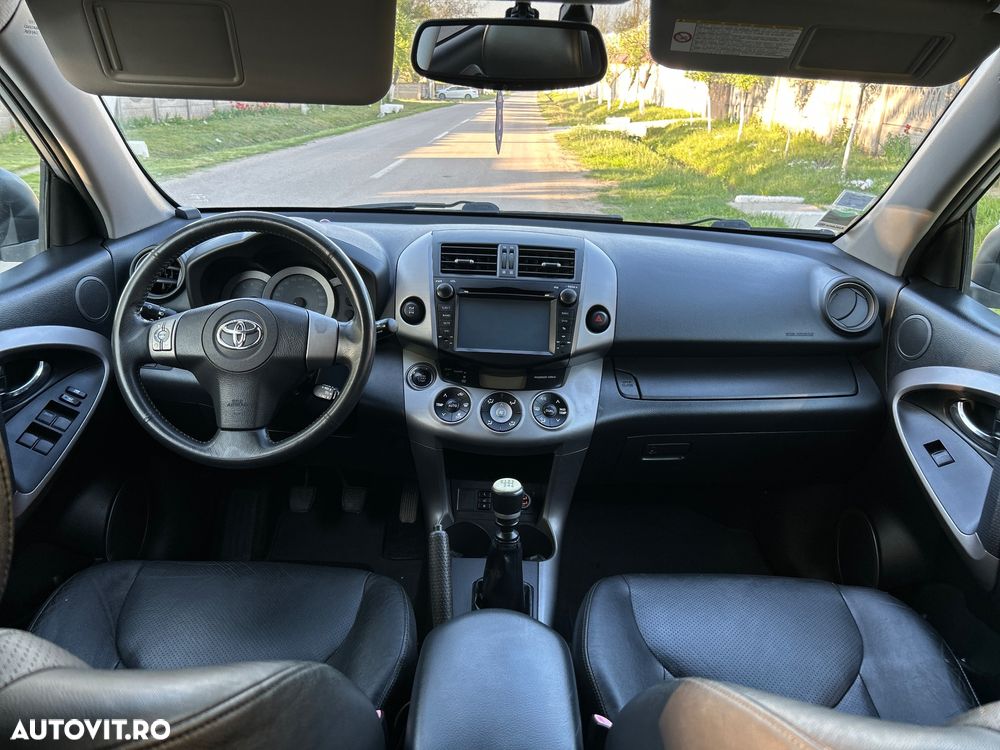 Toyota RAV4 2.2 D-CAT 4x4 Executive - 9