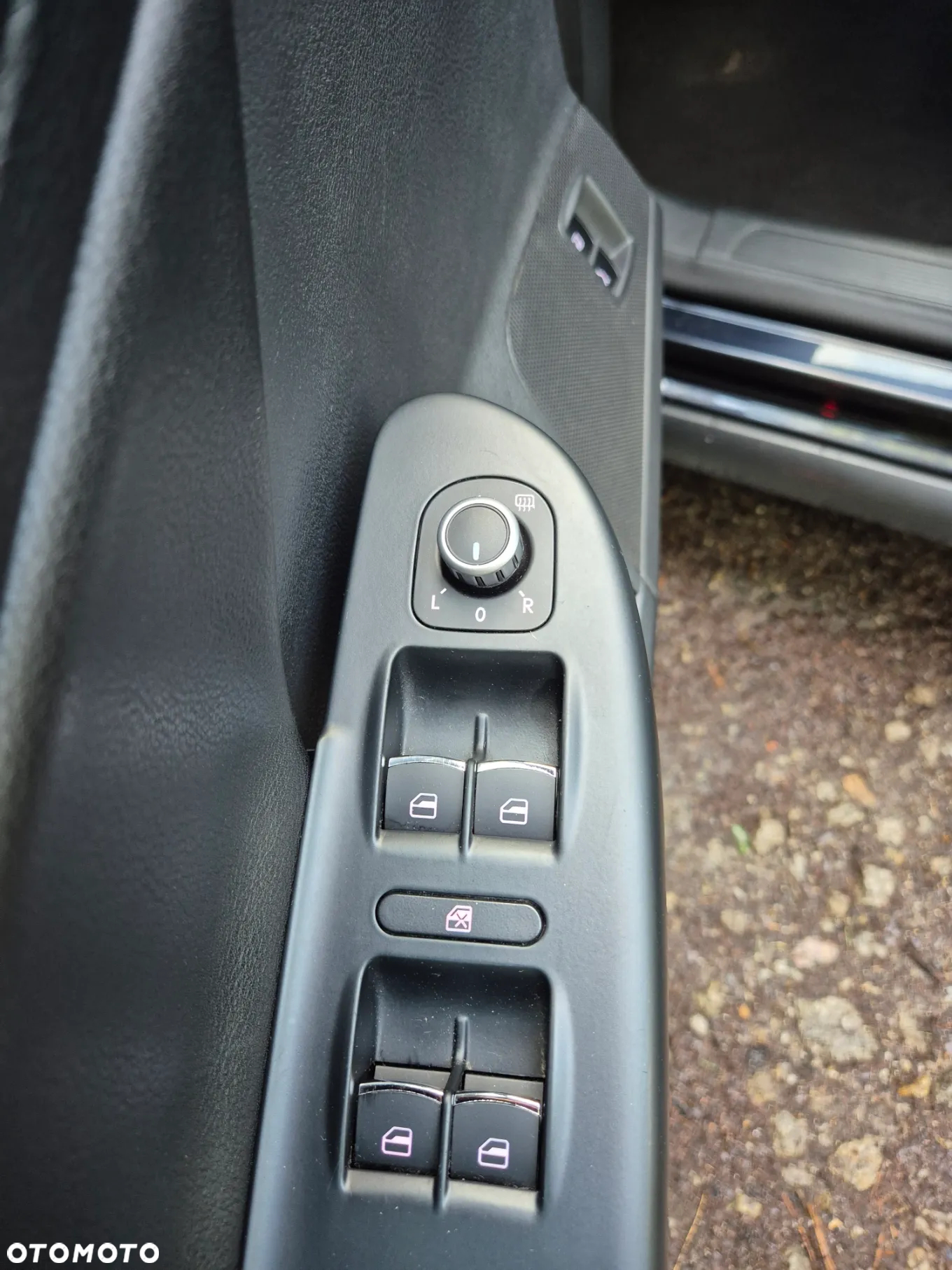 Volkswagen Passat 2.0 TDI DPF Highline - 14