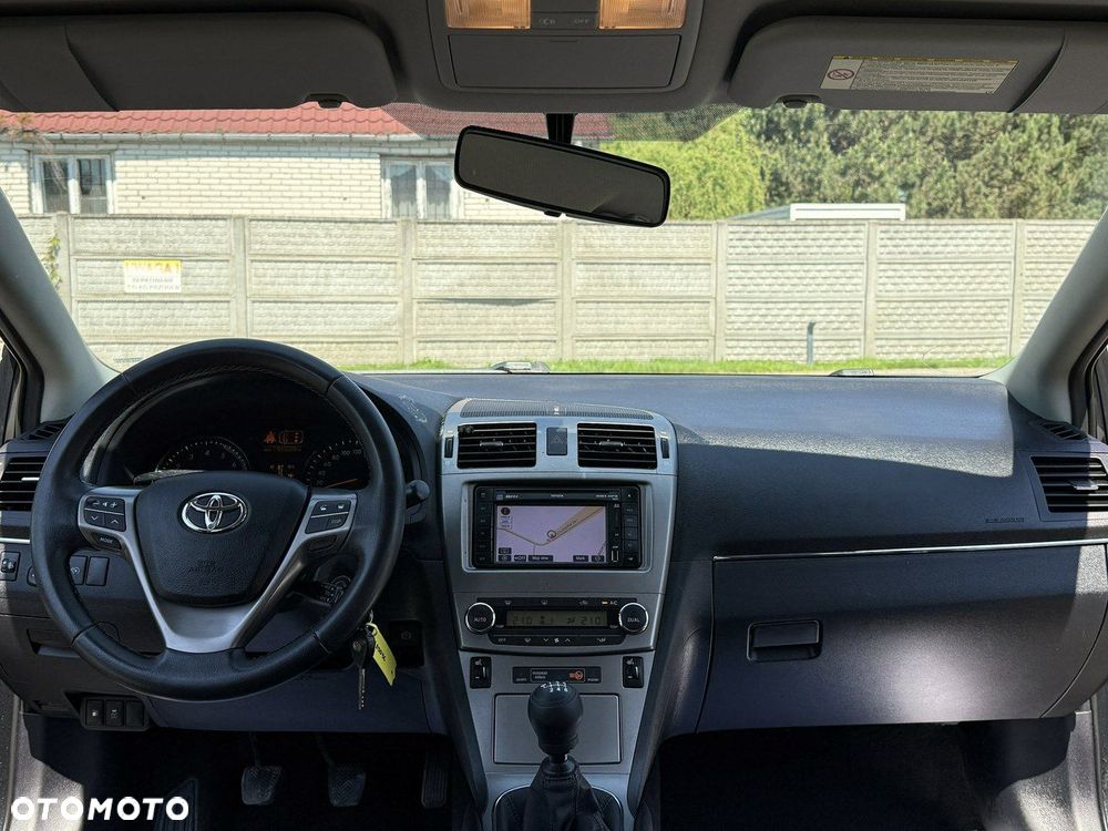 Toyota Avensis 1.8 Sol - 6