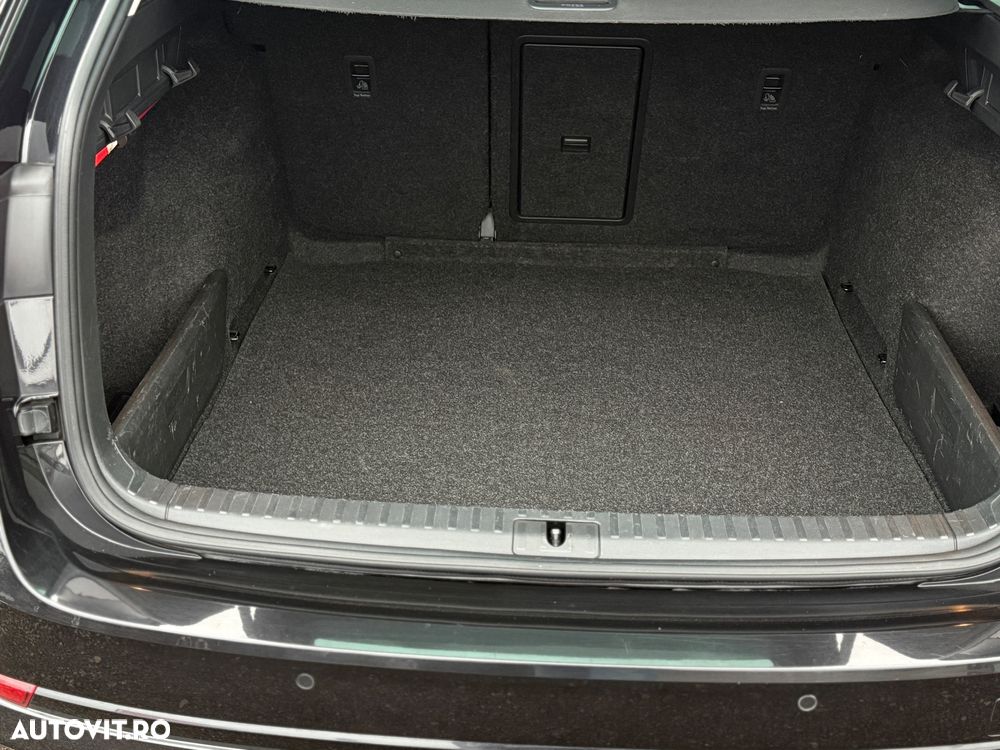 Skoda Octavia Combi 2.0 TDI DSG Premium Edition - 38