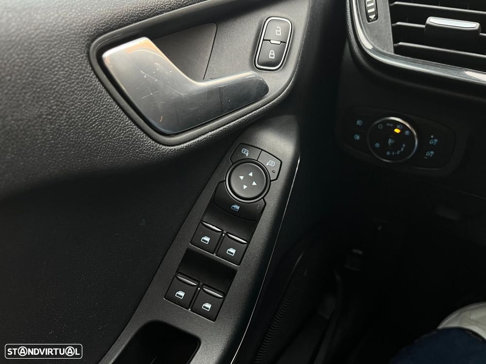 Ford Fiesta 1.0 EcoBoost ST-Line - 12